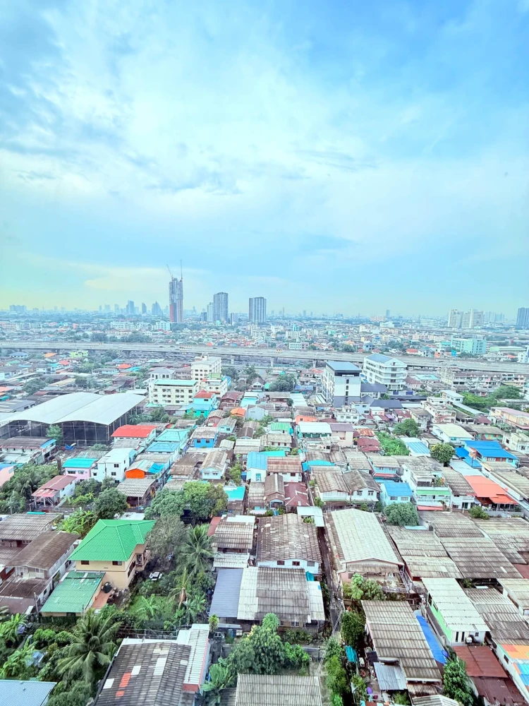 Regent Home Bangson unit for sale—pleasant living space on the 17th floor with full facilities. Book now!