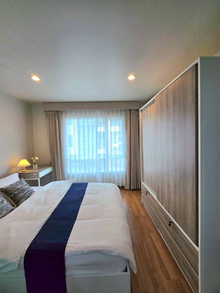 For sale: Regent Home Sukhumvit 81, corner room with privacy, 2nd floor, decorated in a controlled tone, fully furnished, hurry and reserve now!