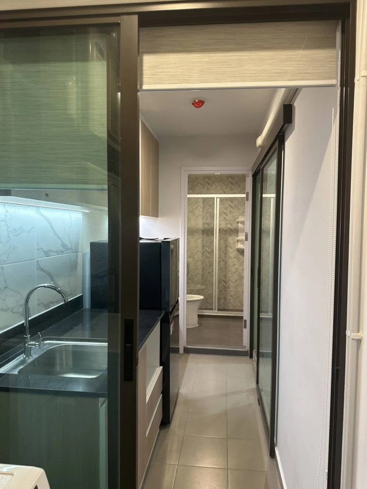 For Sale: Regent Home Wutthakat. Move-in ready unit with a well-partitioned layout. Great price—book it now; don't miss out!