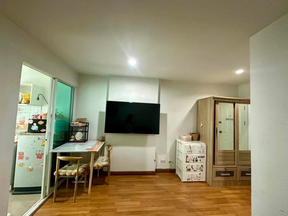Selling a Regent Orchid Talad Plu unit, north-facing, in a prime location with complete amenities. Book now!