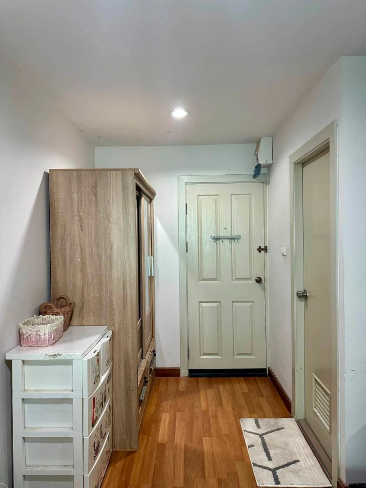Selling a Regent Orchid Talad Plu unit, north-facing, in a prime location with complete amenities. Book now!