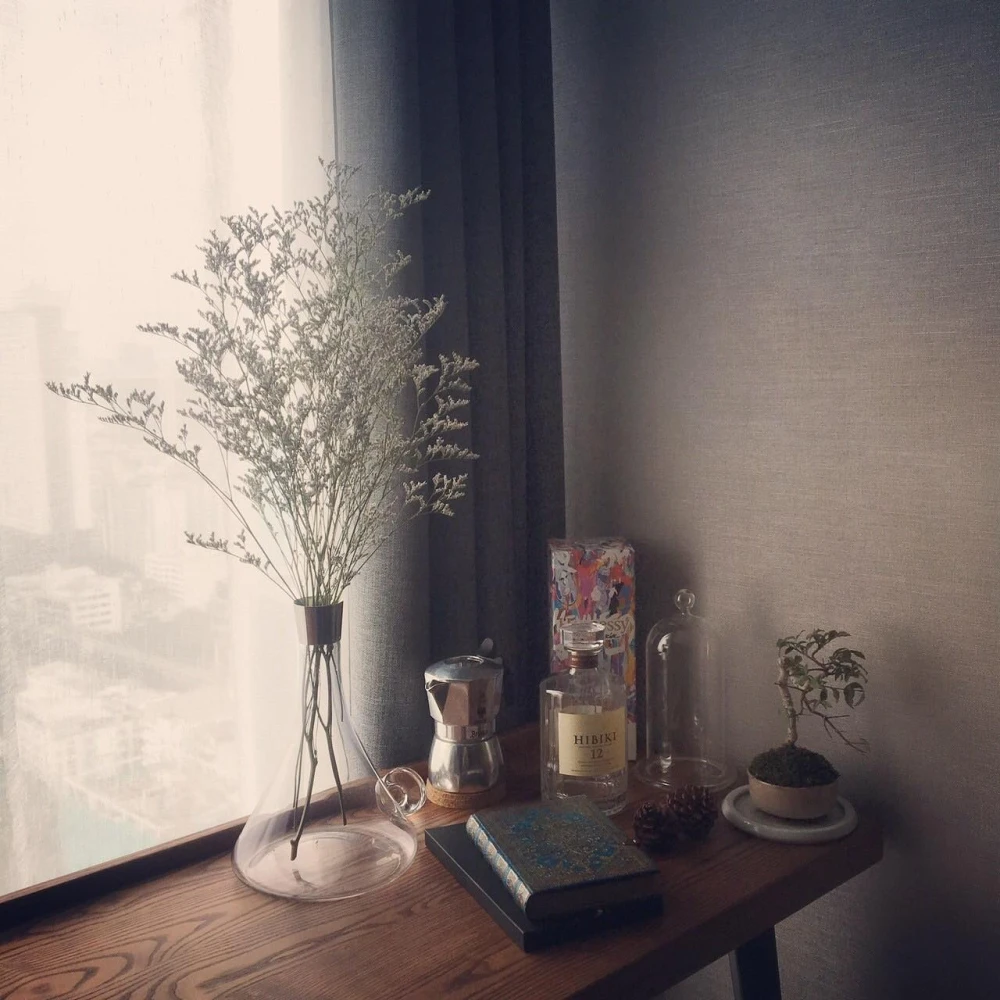 For sale: Rhythm Asoke, top floor 32, has a great view, full facilities in the room, book first, get it first.