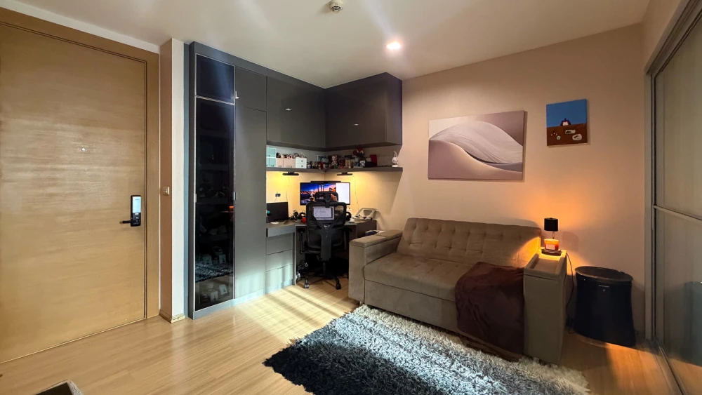 For sale: Rhythm Ratchada-Huaikhwang, 16th floor, open view, fully furnished. Book now—act fast!