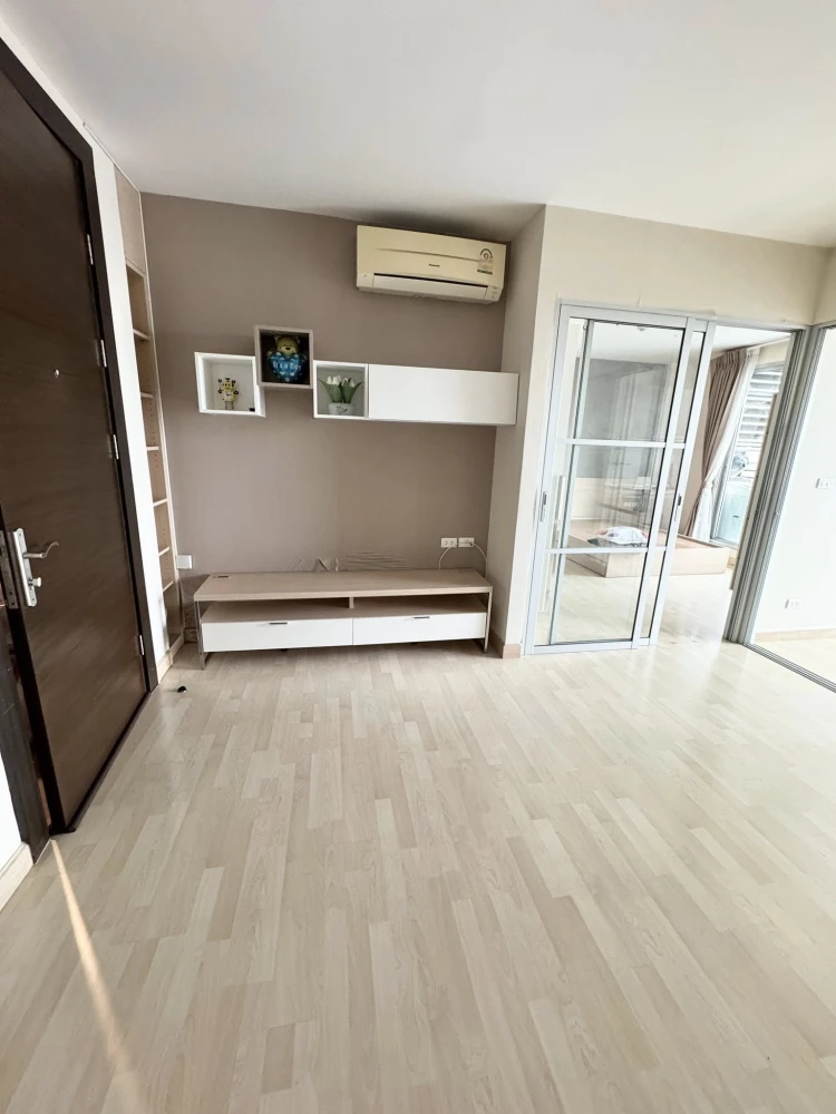 Rhythm Ratchada for sale, corner unit with privacy, plenty of usable space, comes with complete amenities, reserve now!