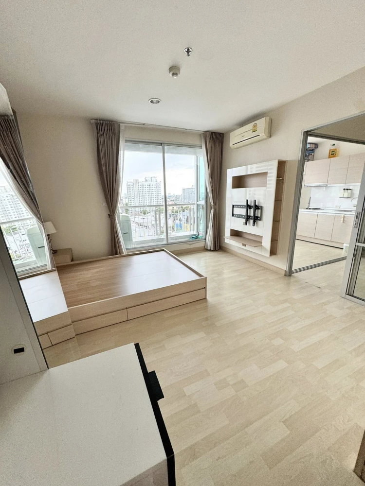 Rhythm Ratchada for sale, corner unit with privacy, plenty of usable space, comes with complete amenities, reserve now!