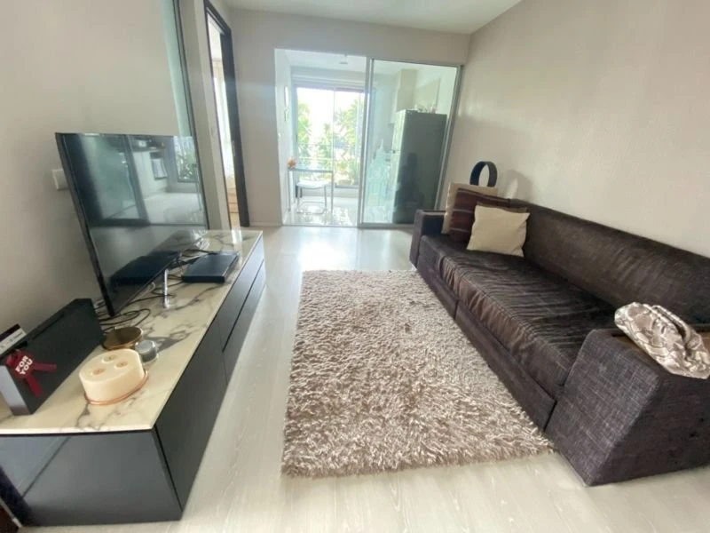 For sale: Rhythm Sathorn Narathiwas, corner unit with privacy, fully furnished, garden view, reserve now!
