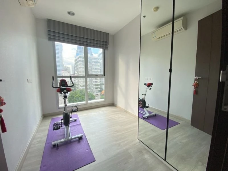 For sale: Rhythm Sathorn Narathiwas, corner unit with privacy, fully furnished, garden view, reserve now!