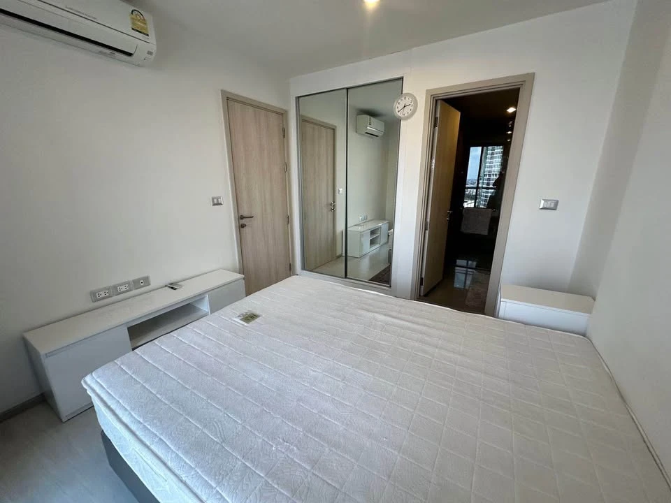 For sale: Rhythm Sukhumvit 42, high floor, 20th floor, lots of usable space, definitely not cramped, don't miss out.