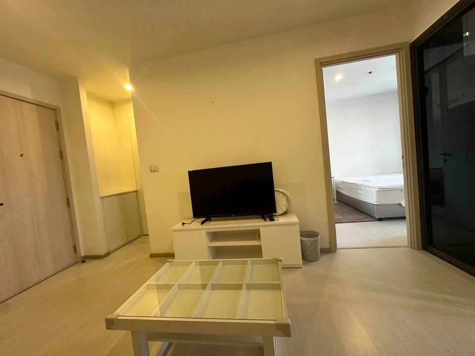 For sale: Rhythm Sukhumvit 42, high floor, 20th floor, lots of usable space, definitely not cramped, don't miss out.