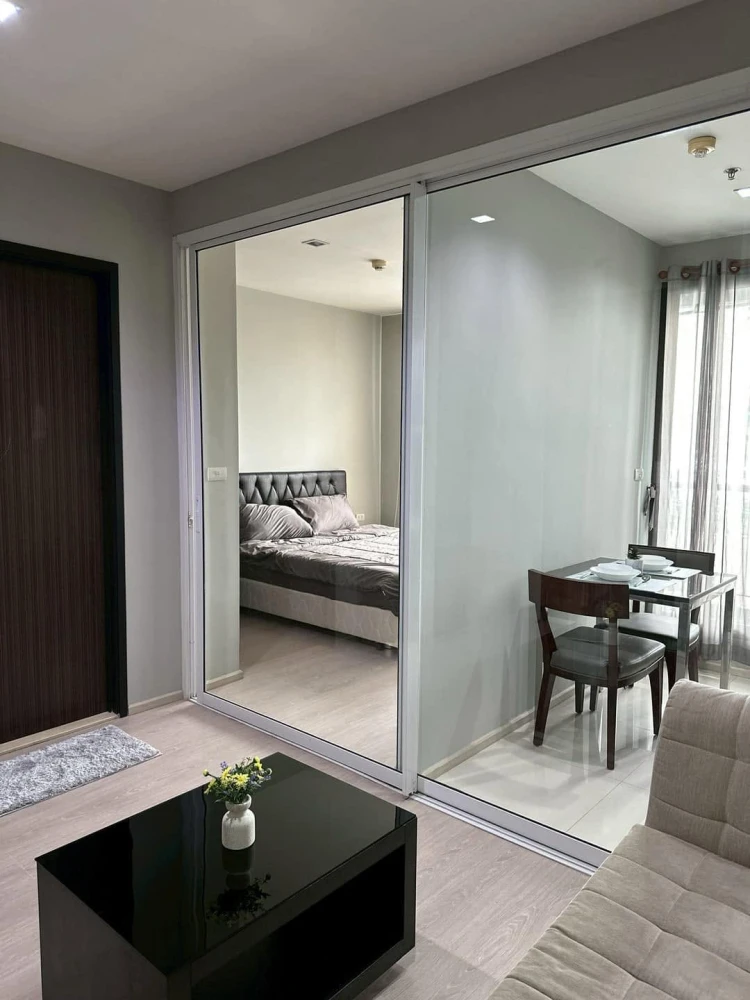 For sale: RHYTHM Sukhumvit 44/1. Modern interior design with dark tones and high-quality materials. Don't miss this opportunity!