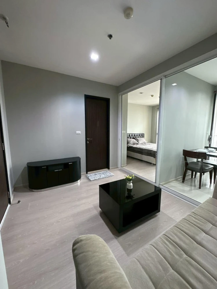 For sale: RHYTHM Sukhumvit 44/1. Modern interior design with dark tones and high-quality materials. Don't miss this opportunity!