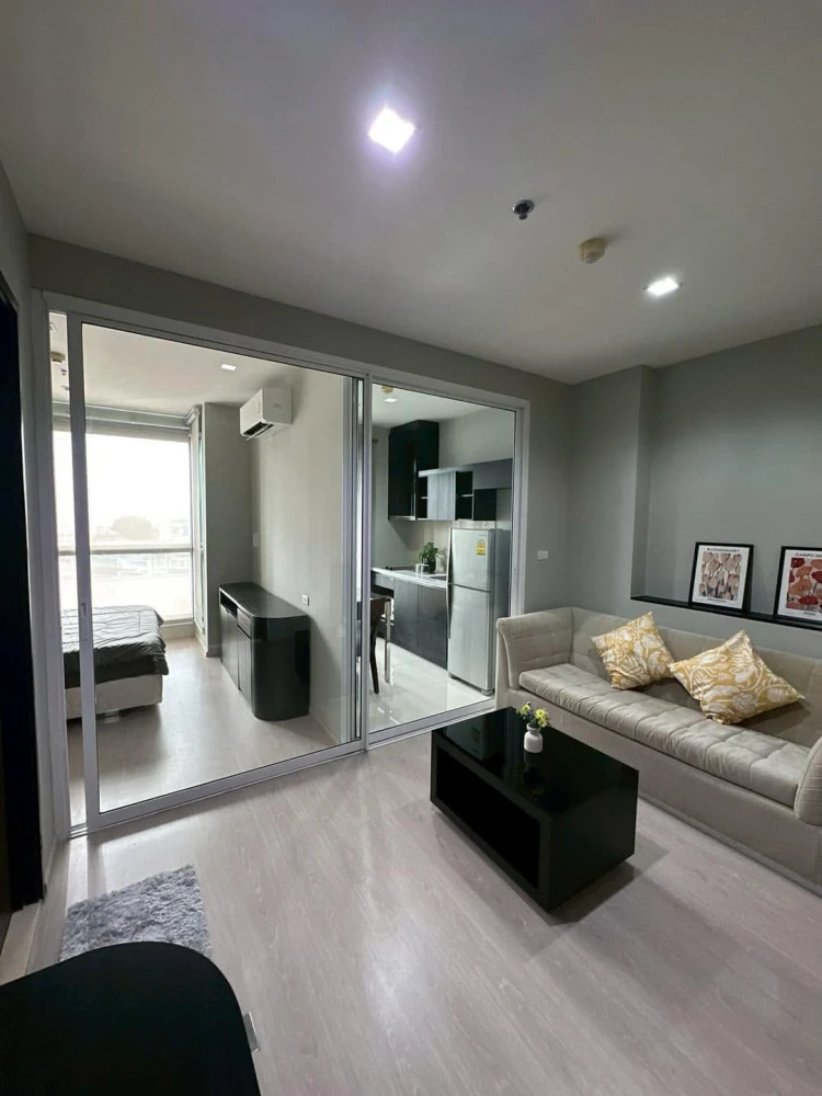 For sale: RHYTHM Sukhumvit 44/1. Modern interior design with dark tones and high-quality materials. Don't miss this opportunity!