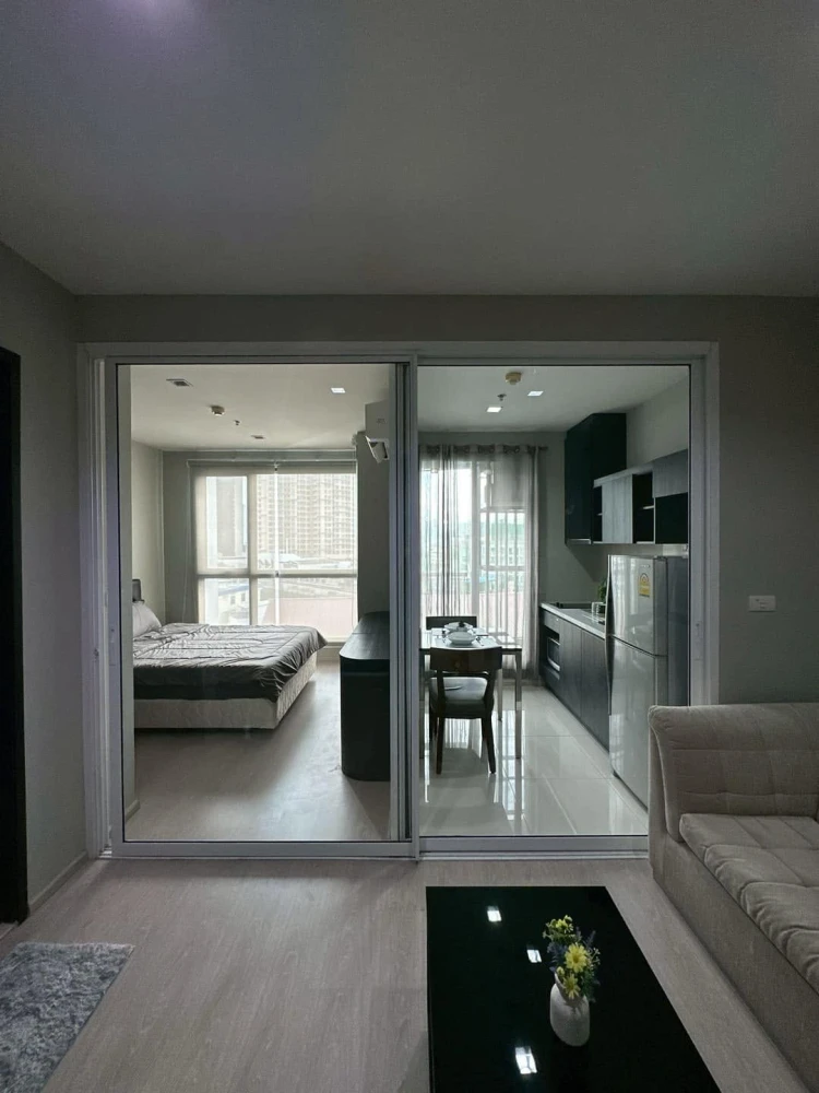 For sale: RHYTHM Sukhumvit 44/1. Modern interior design with dark tones and high-quality materials. Don't miss this opportunity!