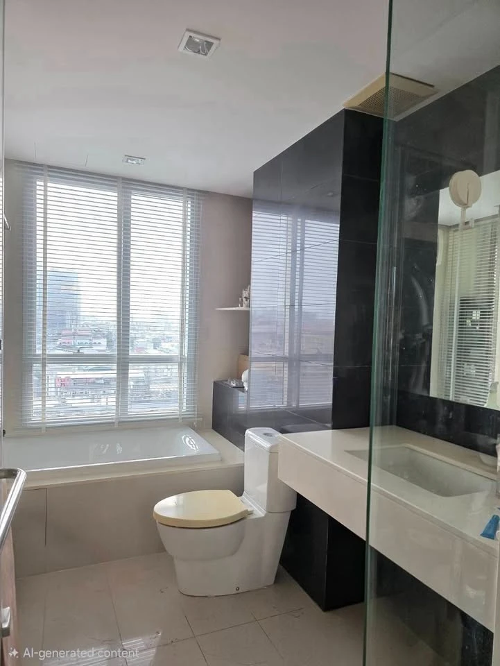 Selling Rhythm Ratchada-Huai Khwang, corner unit, 2 bedrooms, fully furnished. Don't miss out!