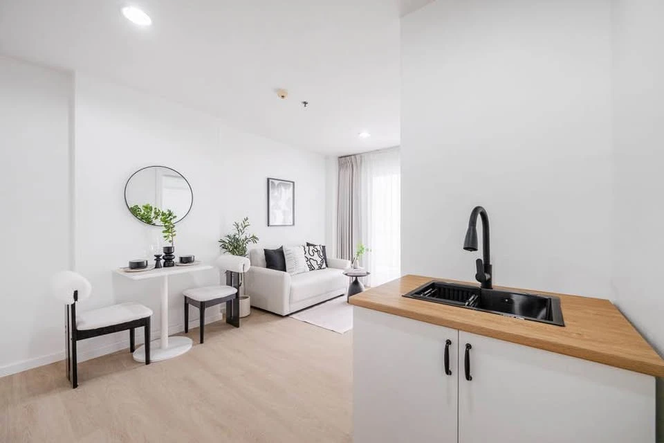 Selling a 28.69 sq.m. unit at Rich Park @ Bangson Station on the 6th floor. A good size unit with well-designed functionality. Book now!