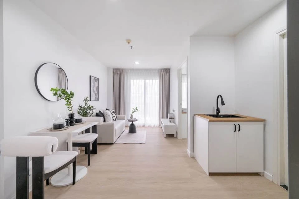Selling a 28.69 sq.m. unit at Rich Park @ Bangson Station on the 6th floor. A good size unit with well-designed functionality. Book now!
