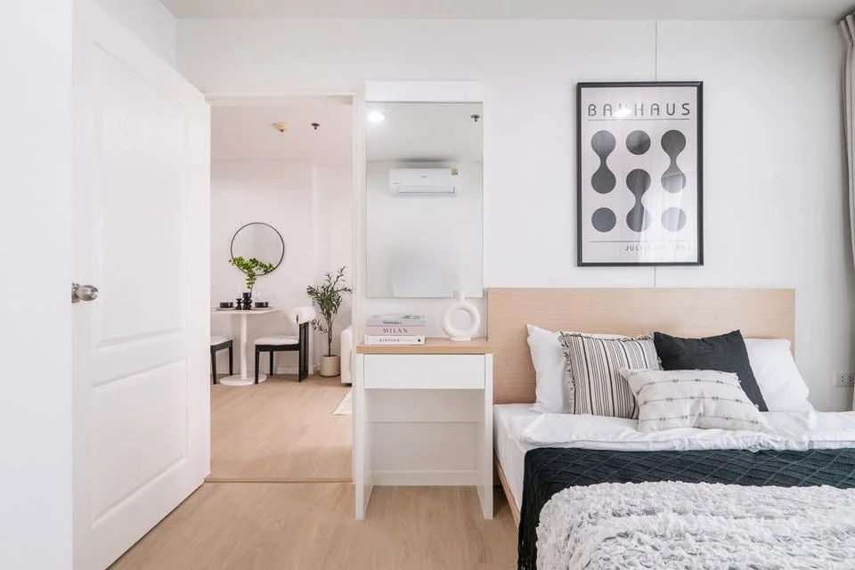 Selling a 28.69 sq.m. unit at Rich Park @ Bangson Station on the 6th floor. A good size unit with well-designed functionality. Book now!
