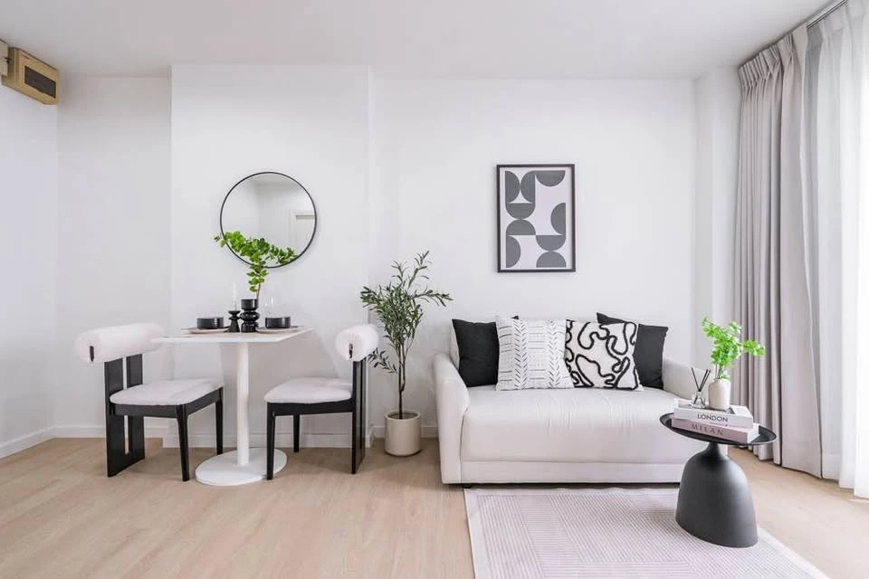 Selling a 28.69 sq.m. unit at Rich Park @ Bangson Station on the 6th floor. A good size unit with well-designed functionality. Book now!