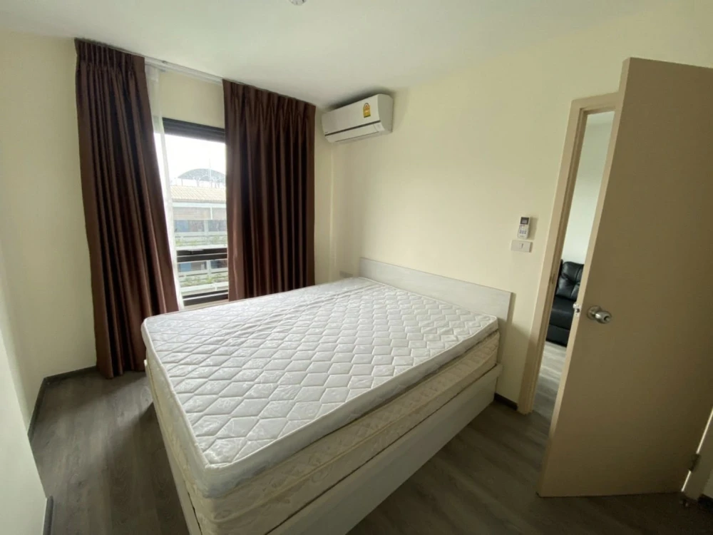 For sale: Rich Park Triple Station, Building 1, next to Hua Mak Station, 5th floor, with amenities. First come, first served.
