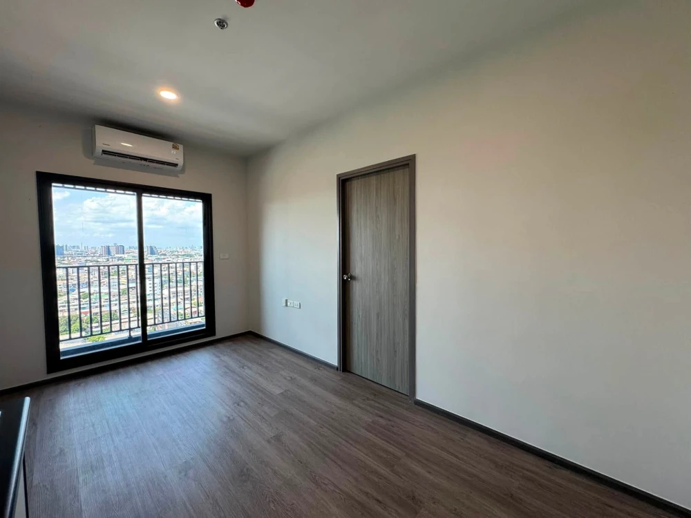 Selling unfurnished Rich Point @ BTS Wutthakat units in a great location with beautiful, unblocked views and convenient transportation. Book now!