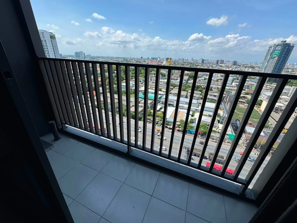 Selling unfurnished Rich Point @ BTS Wutthakat units in a great location with beautiful, unblocked views and convenient transportation. Book now!