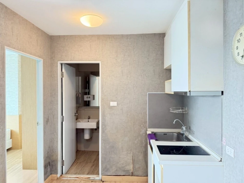 For sale rent: Rill Condo Rangsit, 6th floor, nice room, fully furnished, reserve now, don't delay.