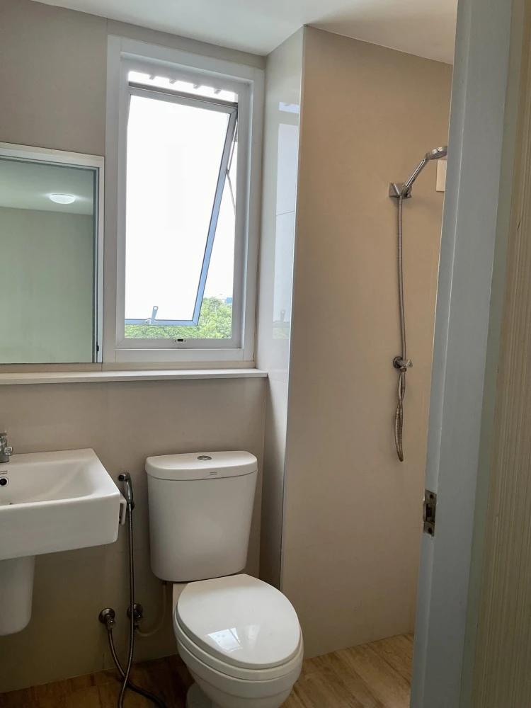 Selling Rill Condo Rangsit, 7th floor unit. Spacious living area, unobstructed view. Don't miss out!