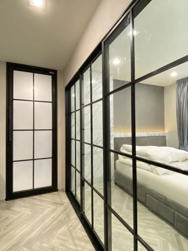 For sale Rise Rama 9 Combine room, large area, fully furnished, lots of cabinets! Almost no need to buy anything more, must reserve.