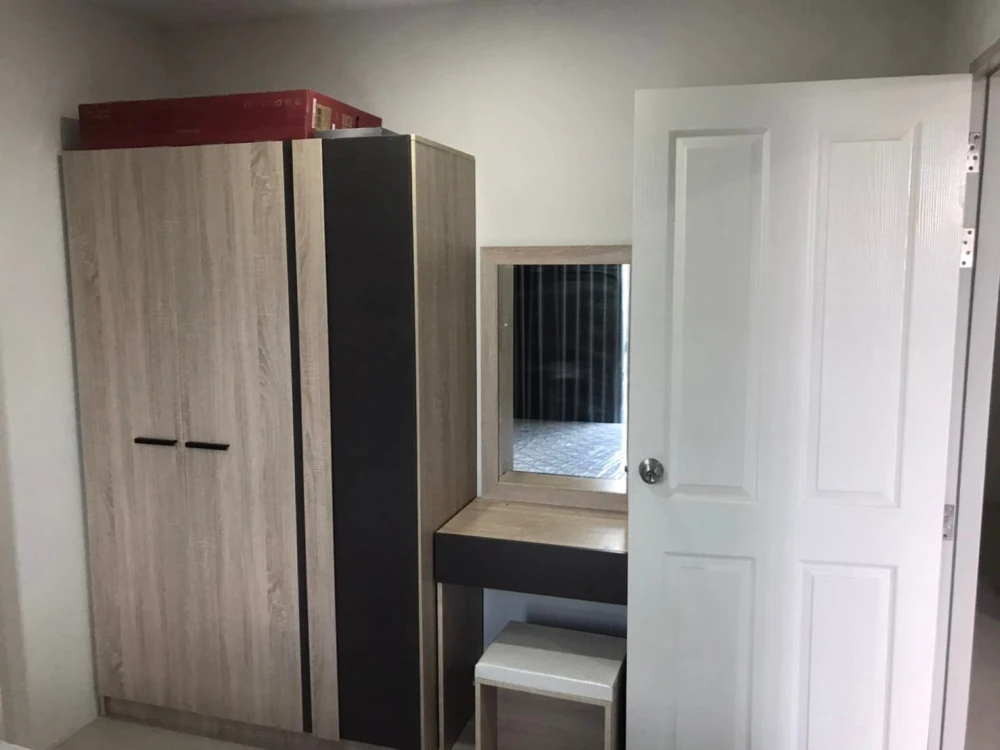 Selling a 3rd floor unit at Royal Hill Resort Bowin. Fully furnished with all amenities. Book now!