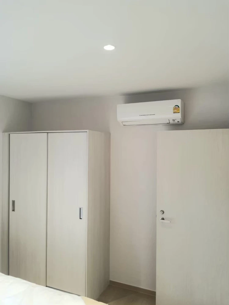 For sale/rent: Runesu Thonglor 5, beautifully decorated room, good location, convenient transportation, comes with complete furniture, don't miss it.