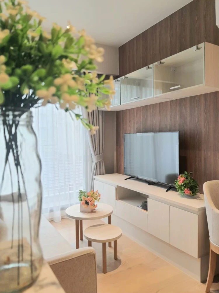 For sale/rent: Runesu Thonglor 5, beautifully decorated room, good location, convenient transportation, comes with complete furniture, don't miss it.