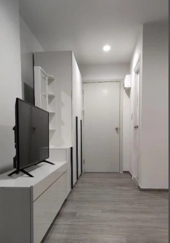For sale: RYE Talat Phlu, 7th floor, fully furnished room, ready to move in. If you are interested in owning one, hurry and reserve it.