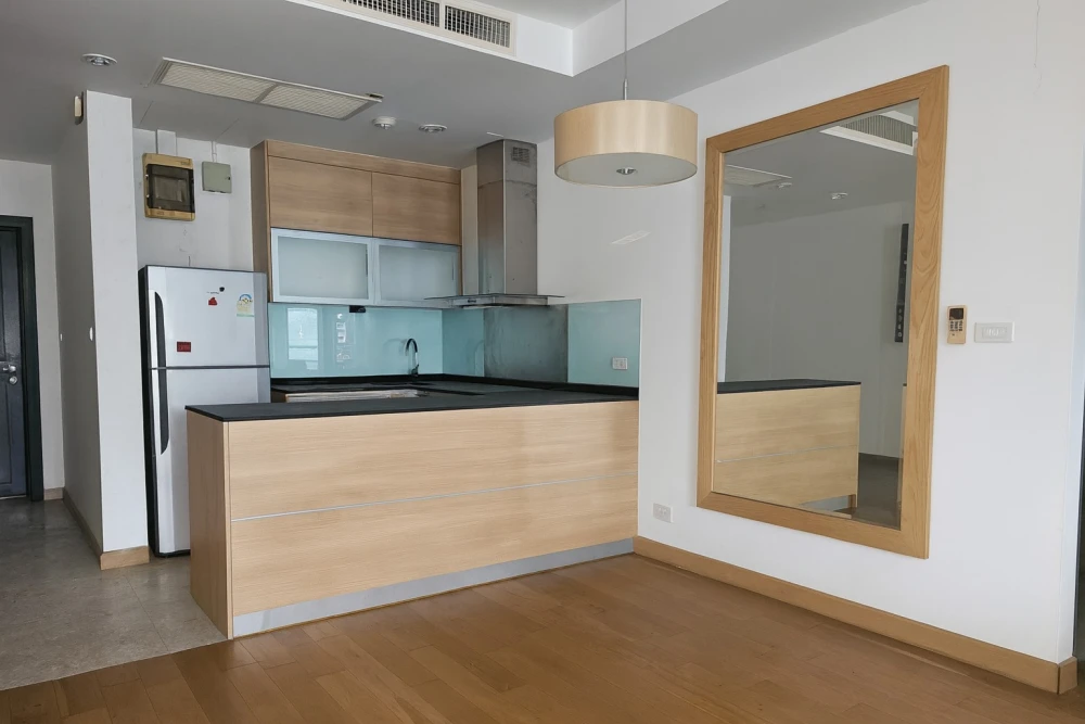 For sale: Sathorn Gardens, 2 bedrooms, 2 bathrooms, very spacious room, hurry and reserve before it's gone.