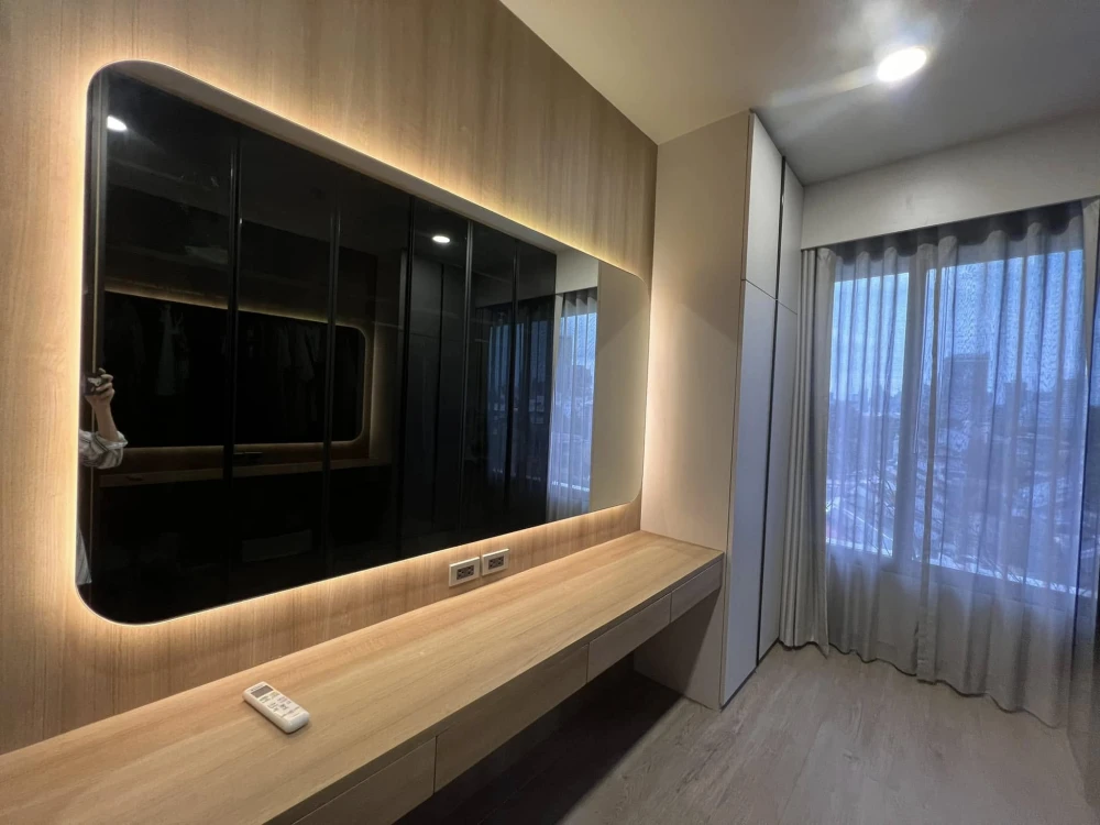 For sale Savvi Phahol 2, 1 bedrooms, 2 bathrooms, nice to live in, good location, fully built-in furniture, reserve quickly.
