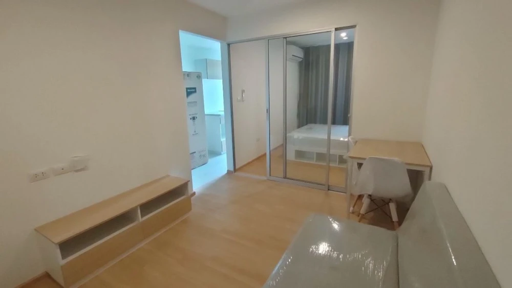 For sale: Sena Kith Chalong Krung-Ladkrabang, 2nd floor, partitioned room, nice decoration, buy now before it's gone.