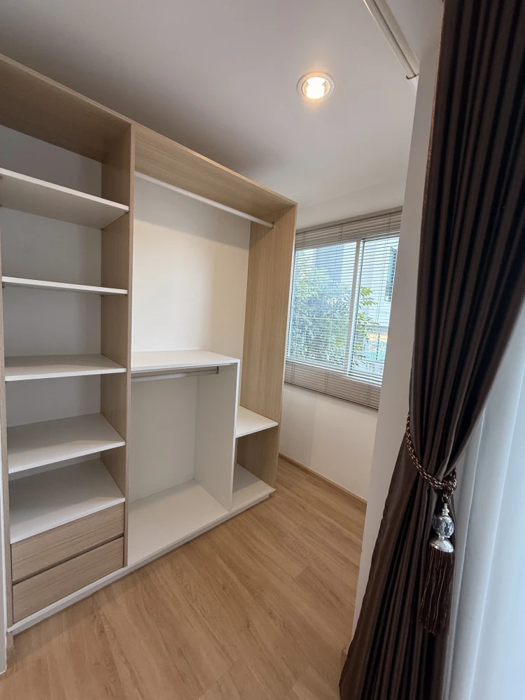 Selling Sena Kith Chalong Krung-Ladkrabang, 2nd floor unit with pool view and full amenities. Book now!