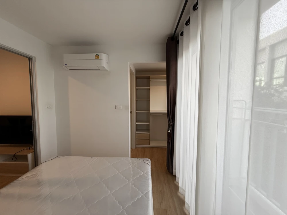 Selling Sena Kith Chalong Krung-Ladkrabang, 2nd floor unit with pool view and full amenities. Book now!