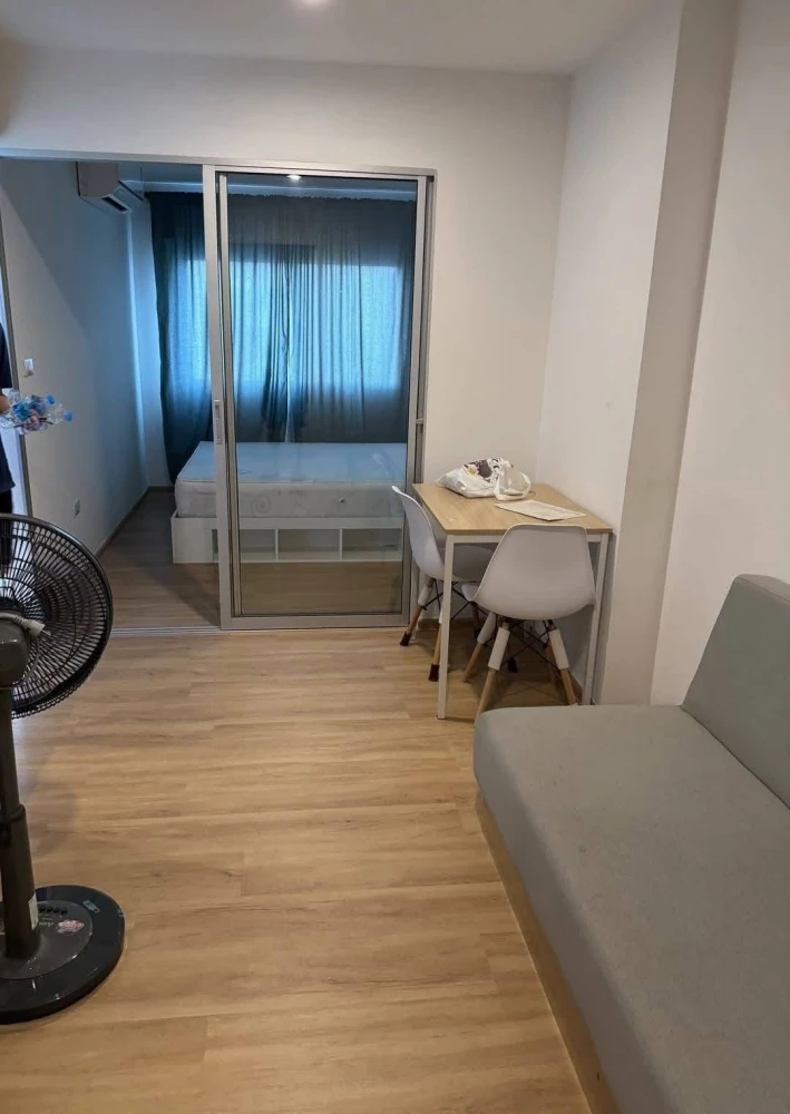 Selling Sena Kith Chalong Krung-Ladkrabang, 7th floor unit, unobstructed view, not hot, fully furnished. Book now!