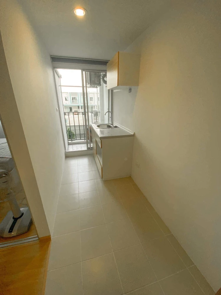 For sale: Sena Kith Chalong Krung-Ladkrabang, a nice room with complete furniture. Hurry and reserve now!