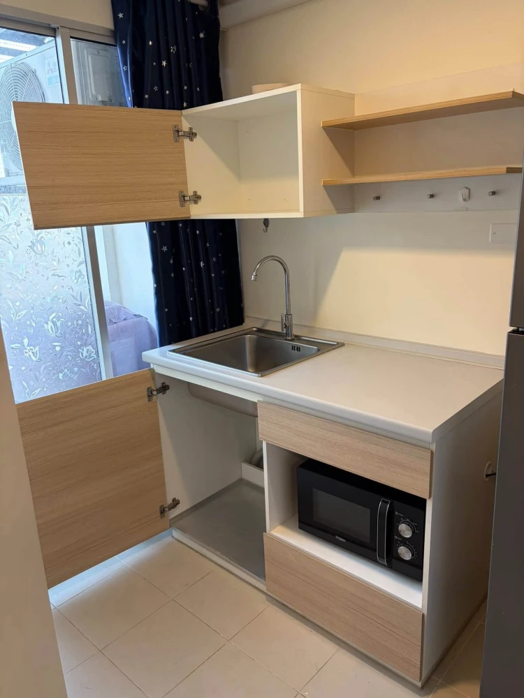 Selling SENA Kith Phetkasem - Phutthamonthon Sai 7, 2nd floor unit, fully furnished with appliances. Book now!