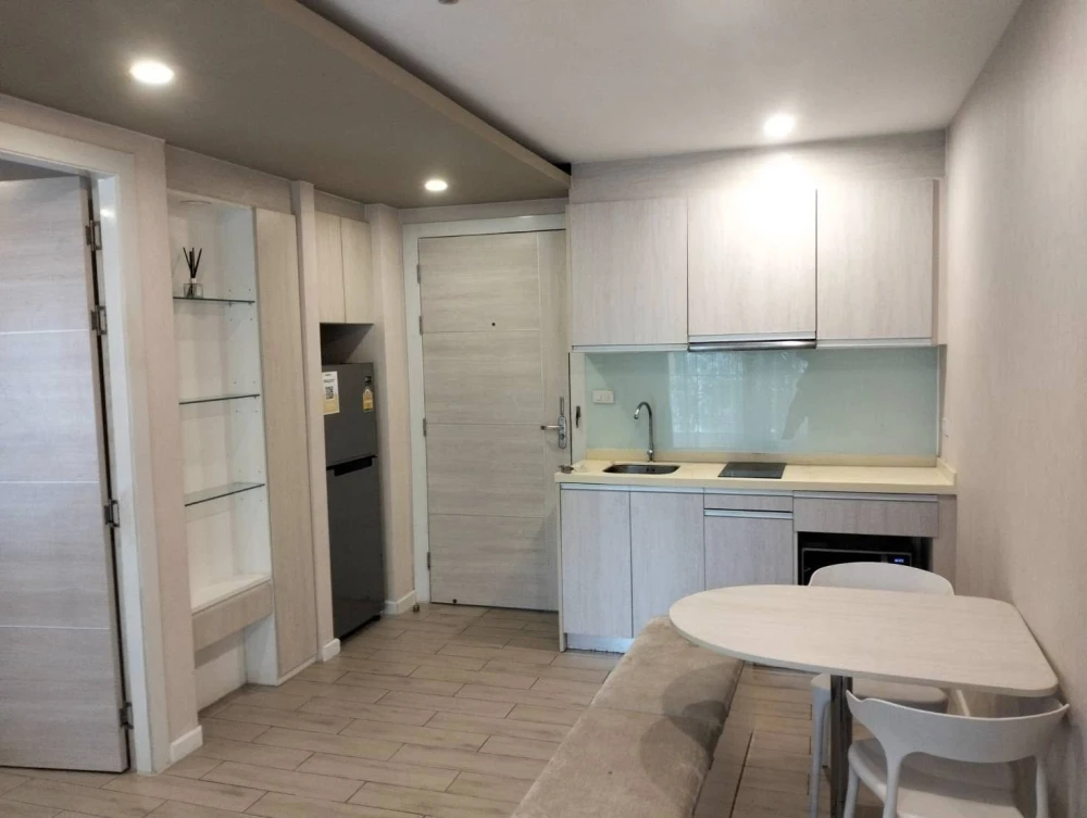 For sale: Seven Seas Condo Resort Jomtien, 1 bedroom, 1 bathroom, great location, fully furnished, don't miss out!