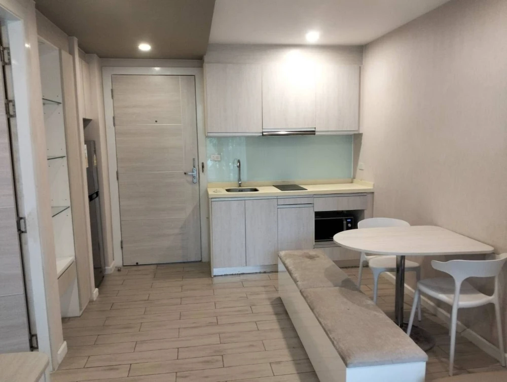 For sale: Seven Seas Condo Resort Jomtien, 1 bedroom, 1 bathroom, great location, fully furnished, don't miss out!