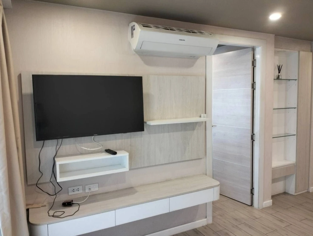 For sale: Seven Seas Condo Resort Jomtien, 1 bedroom, 1 bathroom, great location, fully furnished, don't miss out!