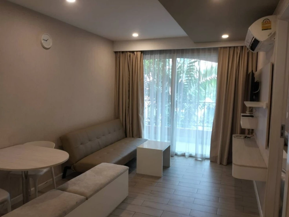 For sale: Seven Seas Condo Resort Jomtien, 1 bedroom, 1 bathroom, great location, fully furnished, don't miss out!