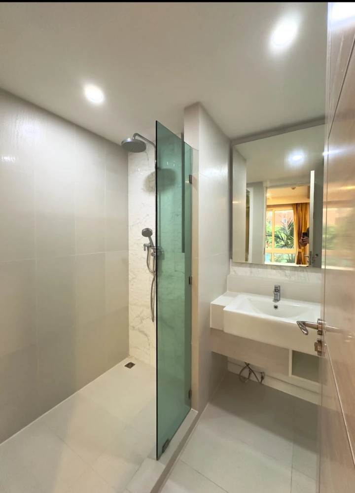 For sale: Seven Seas Condo Resort Jomtien, 1 bedroom, 1 bathroom, fully furnished, beautiful view, no blocking, reserve now!