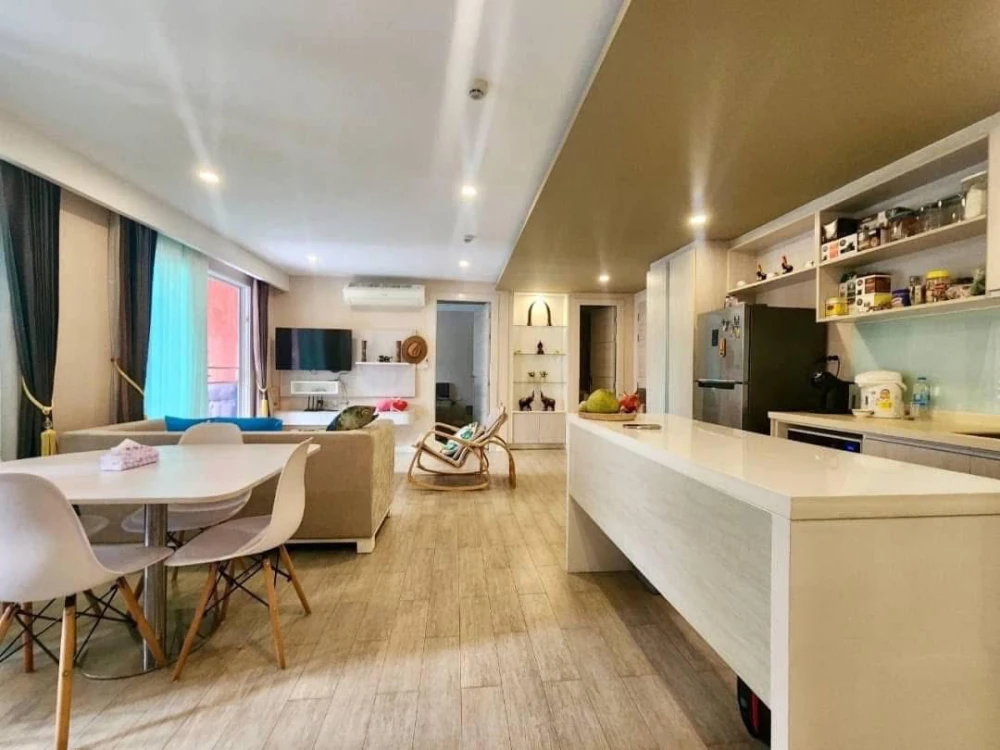 Selling Seven Seas Condo Resort Jomtien, 2 bedrooms, spacious living area, beautiful unblocked view. Book now before it's too late!