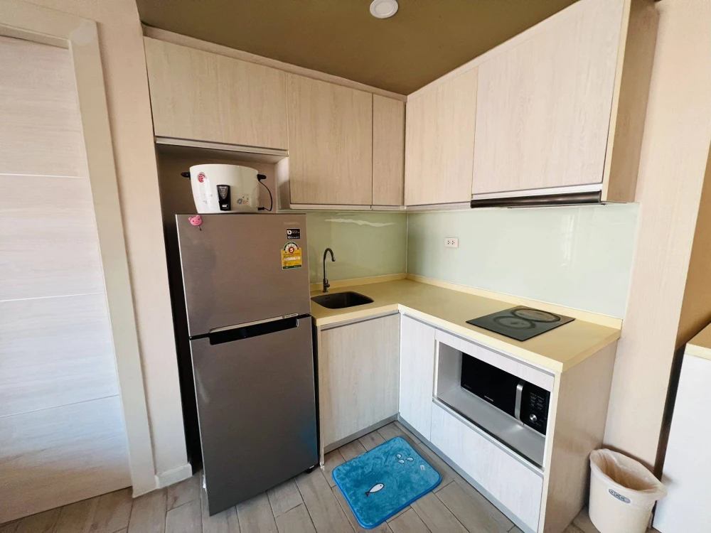 For sale: Seven Seas Condo Resort Jomtien, beautifully decorated room, nice to live in, lots of usable space, pool view. Can you not reserve it?