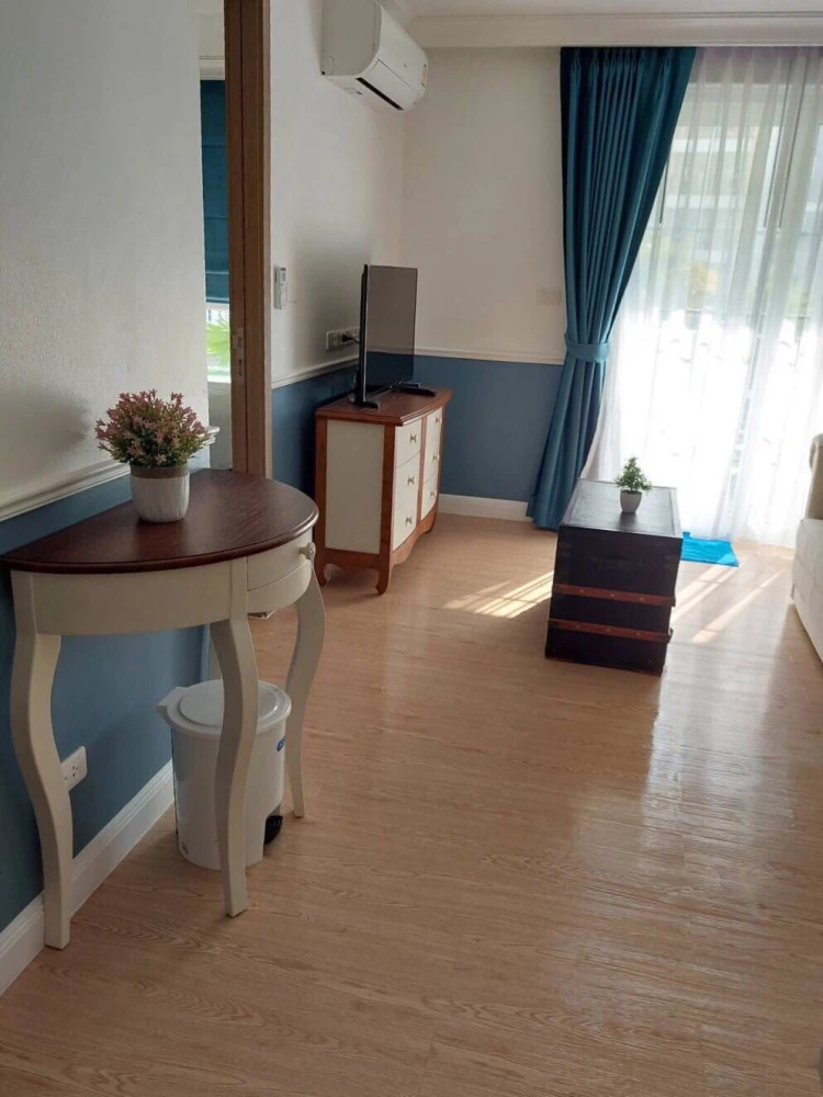 For sale: Seven Seas Cote d Azur, 1 bedroom, 1 bathroom, great location, pool view. Reserve now!
