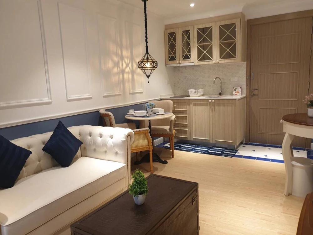 For sale: Seven Seas Cote d Azur, 1 bedroom, 1 bathroom, great location, pool view. Reserve now!