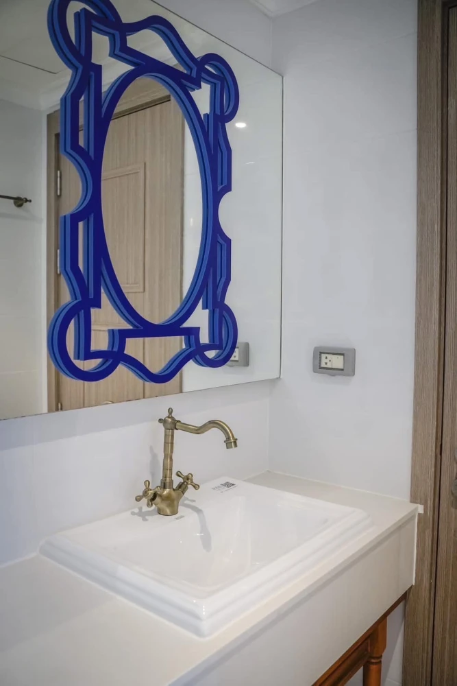 For sale: Seven Seas Cote d Azur, 3rd floor, fully furnished, nice room, if interested, hurry and reserve now, urgent.